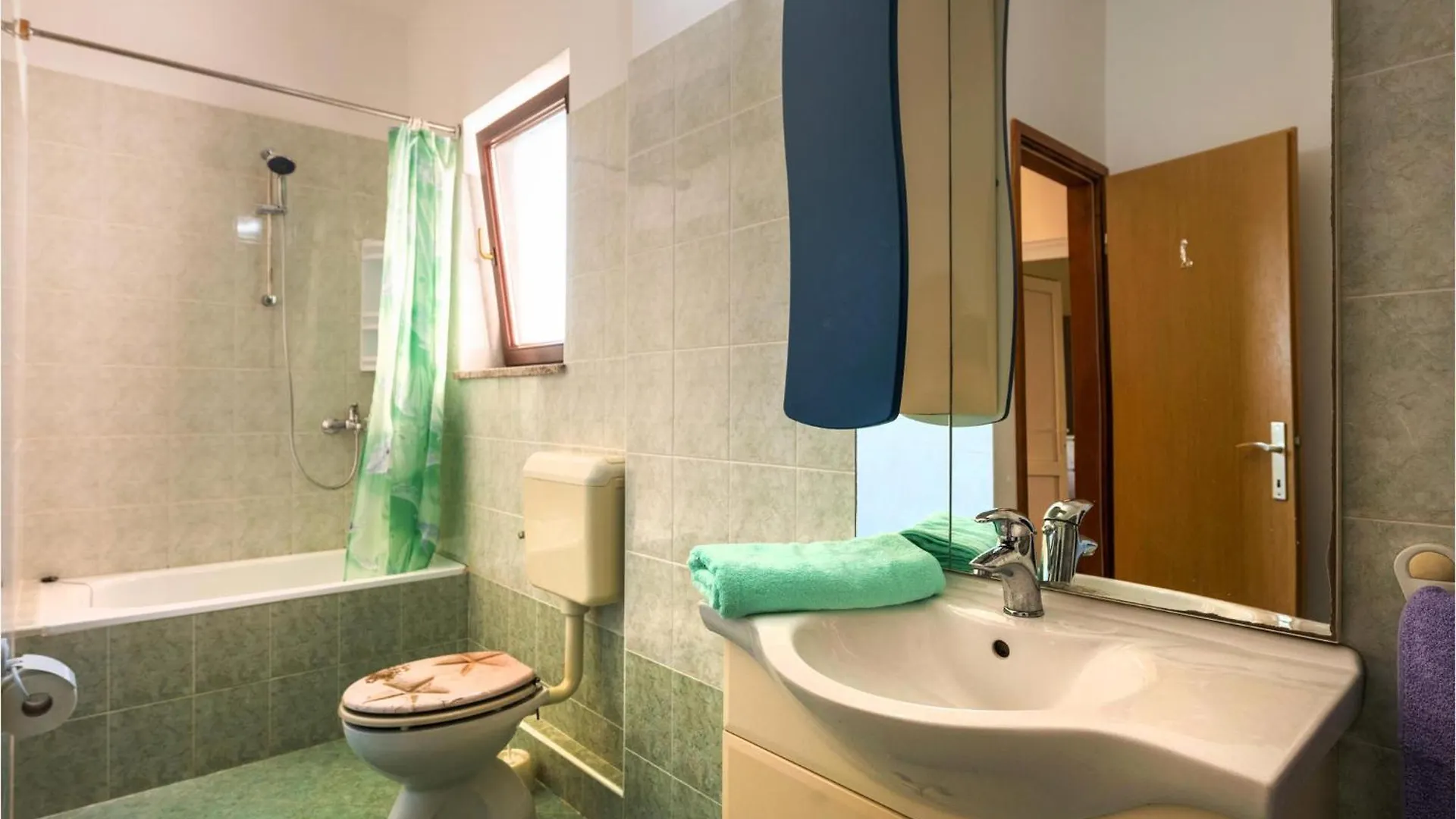 Lovely Home In Barban With Outdoor Swimming Pool 0*,